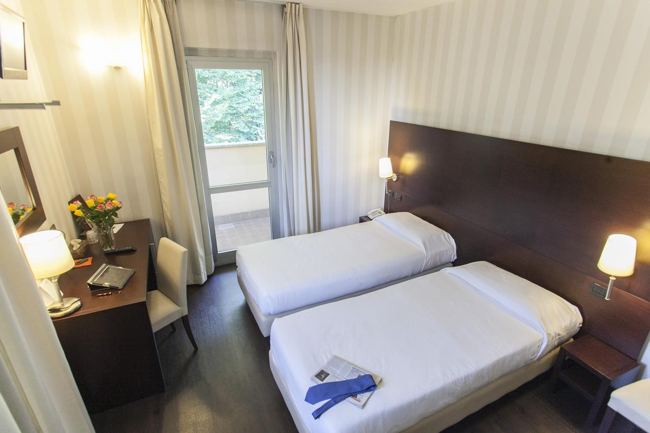 Hotel 2C Legnano Exterior foto