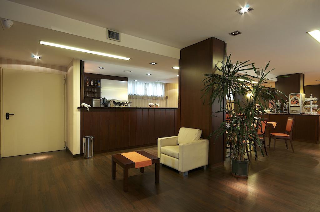 Hotel 2C Legnano Exterior foto
